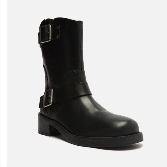 NEW Arezzo Lucy Low Block Black Leather Boot, Sz 8 - Picture 2 of 12